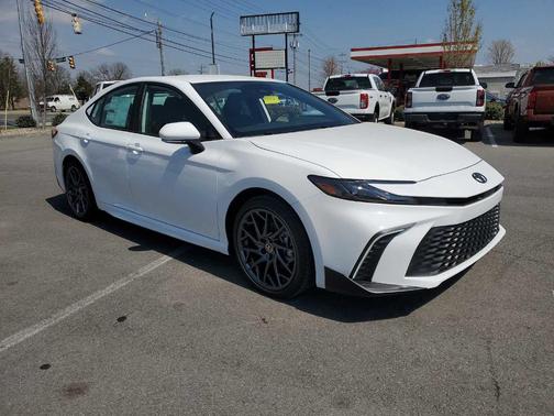 Ice 2026 Toyota Camry SE