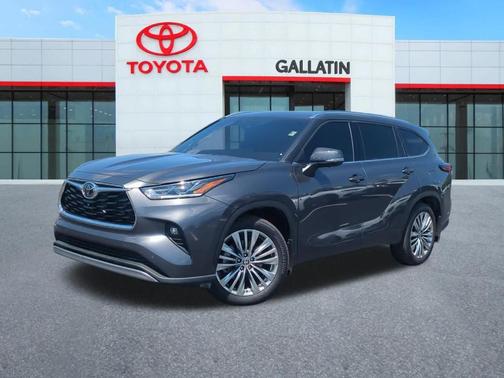 Magnetic Gray Metallic 2025 Toyota Highlander Platinum