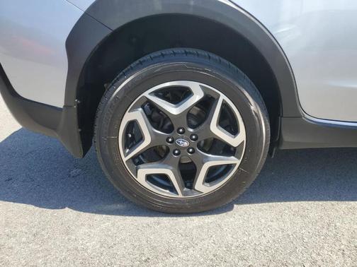 Ice Silver Metallic 2019 Subaru Crosstrek 2.0i Limited