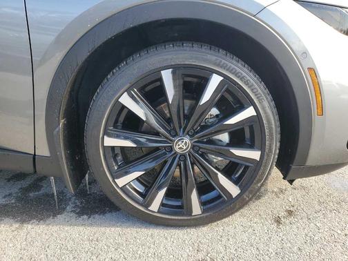 2025 Toyota Crown Platinum