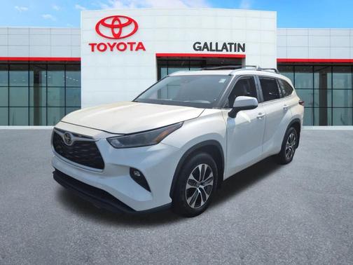 Blizzard Pearl 2021 Toyota Highlander XLE