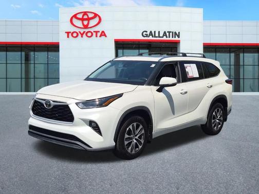 Blizzard Pearl 2021 Toyota Highlander XLE
