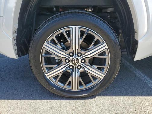 2023 Toyota Tundra Hybrid Capstone