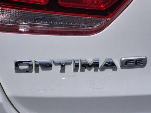 Snow White Pearl 2016 Kia Optima LX