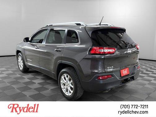 Brilliant Black Crystal Pearlcoat 2014 Jeep Cherokee Latitude