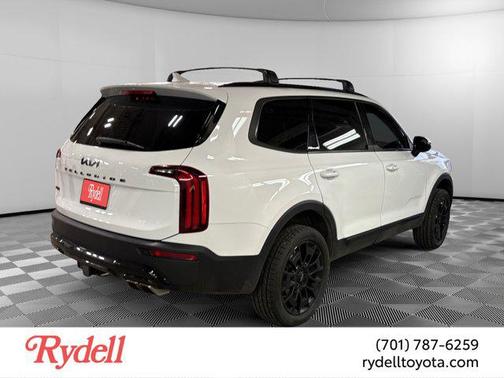 Glacial White Pearl 2022 Kia Telluride SX