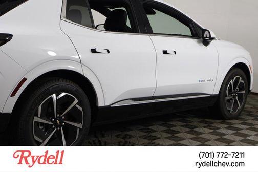 2025 Chevrolet Equinox EV LT