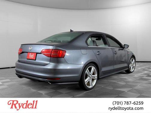 2016 Volkswagen Jetta 2.0T GLI SE