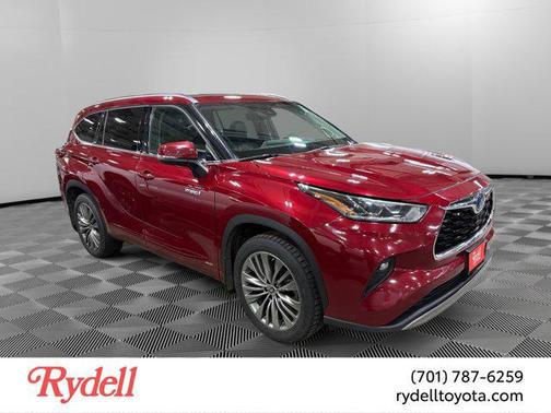 2021 Toyota Highlander Hybrid Platinum