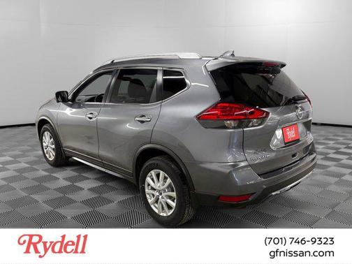 Gun Metallic 2017 Nissan Rogue SV