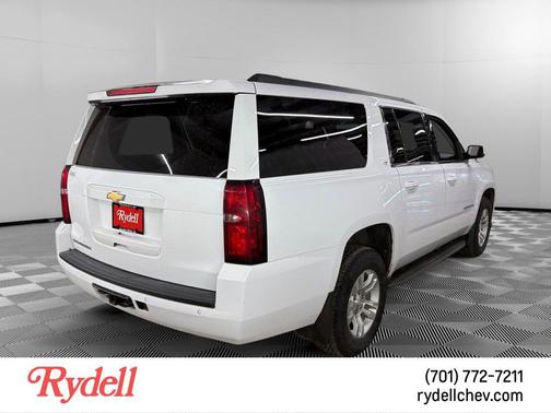 Summit White 2018 Chevrolet Suburban LT