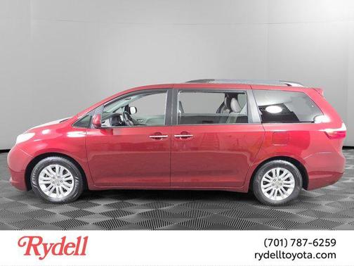 2015 Toyota Sienna XLE