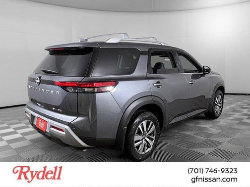 2025 Nissan Pathfinder SL 4WD