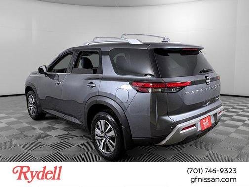 2025 Nissan Pathfinder SL 4WD