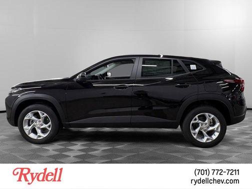Mosaic Black Metallic 2026 Chevrolet Trax LS