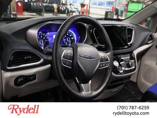 2021 Chrysler Pacifica Touring