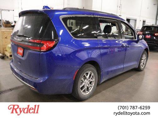 2021 Chrysler Pacifica Touring