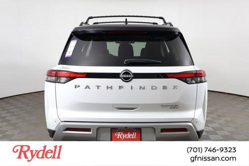 2025 Nissan Pathfinder Platinum 4WD