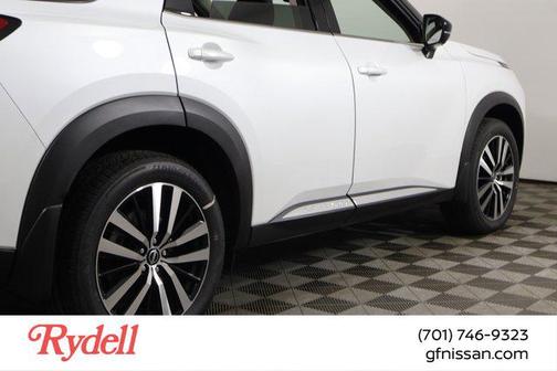 2025 Nissan Pathfinder Platinum 4WD