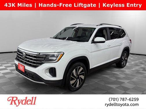 Deep Black Pearl 2025 Volkswagen Atlas 2.0T SE w/Technology 4MOTION