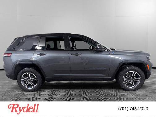 2022 Jeep Grand Cherokee 4xe Trailhawk