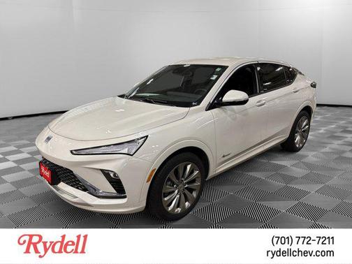 White Frost Tricoat 2025 Buick Envista Avenir FWD