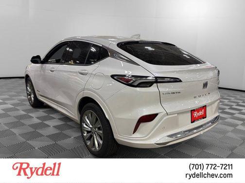 White Frost Tricoat 2025 Buick Envista Avenir FWD