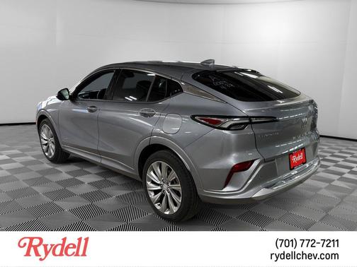 Moonstone Gray Metallic 2025 Buick Envista Avenir FWD