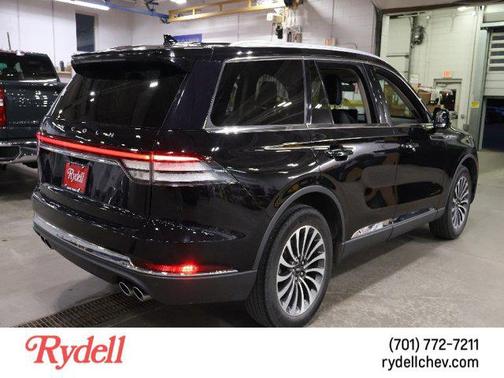 2022 Lincoln Aviator Standard AWD