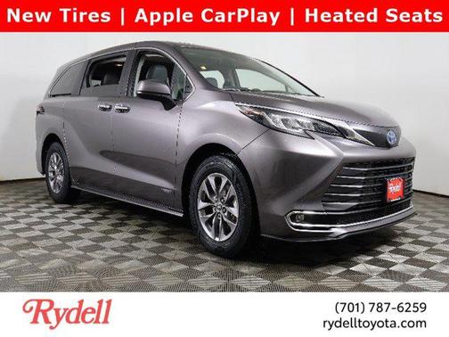 2021 Toyota Sienna XLE