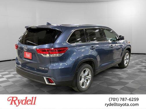 Shoreline Blue Pearl 2018 Toyota Highlander Limited