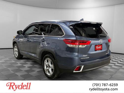 Shoreline Blue Pearl 2018 Toyota Highlander Limited