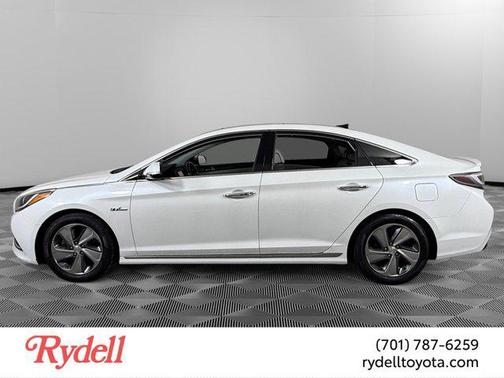 2017 Hyundai SONATA Hybrid Limited