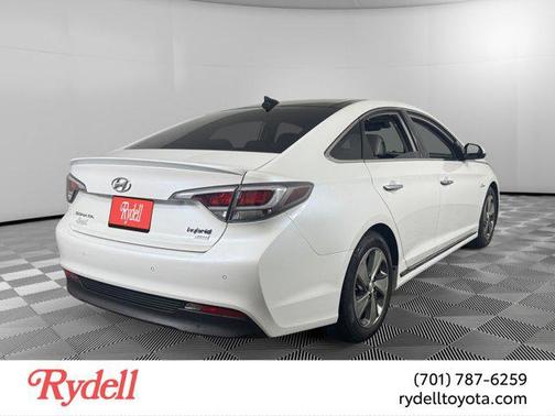 2017 Hyundai SONATA Hybrid Limited