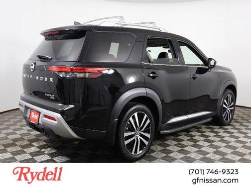 2023 Nissan Pathfinder Platinum 4WD
