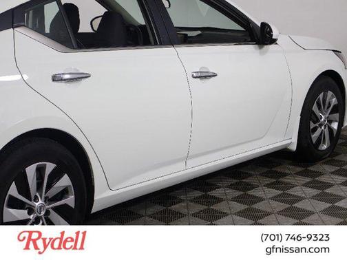 2022 Nissan Altima S FWD