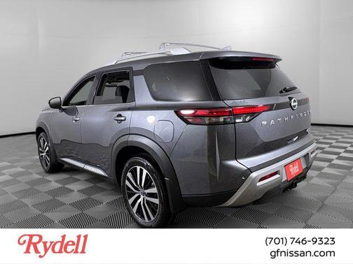 2025 Nissan Pathfinder Platinum 4WD