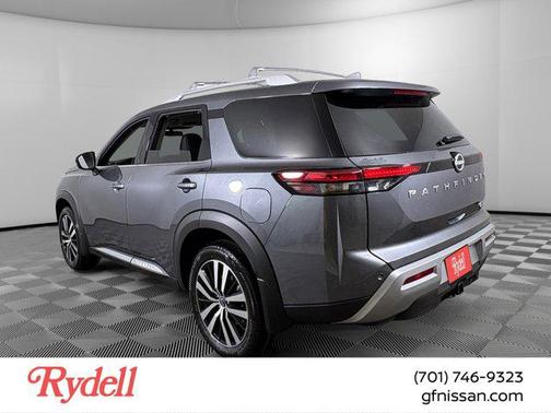 2025 Nissan Pathfinder Platinum 4WD