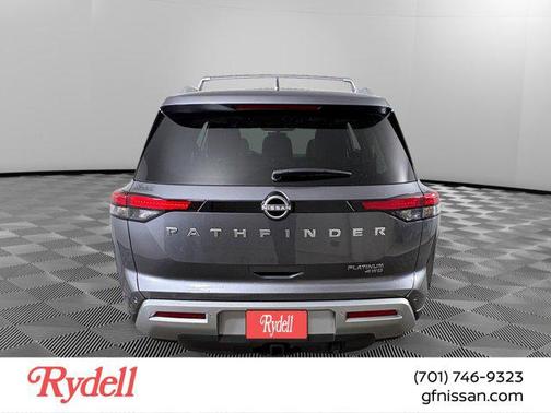 2025 Nissan Pathfinder Platinum 4WD