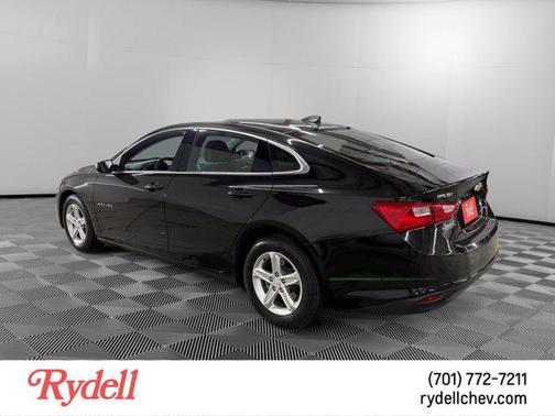 Mosaic Black Metallic 2024 Chevrolet Malibu 1LS