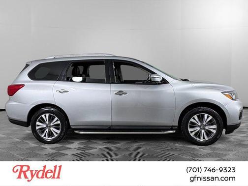 2019 Nissan Pathfinder SL