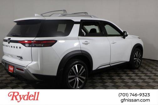 2025 Nissan Pathfinder Platinum 4WD