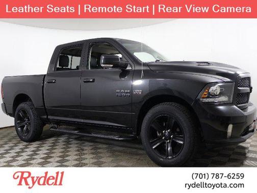 2017 RAM 1500 Night Crew Cab 4x4 5'7' Box