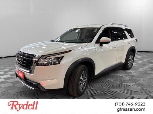2023 Nissan Pathfinder SL 4WD