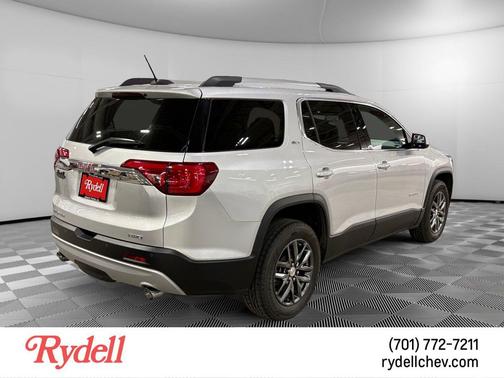 Quicksilver Metallic 2017 GMC Acadia SLT-1