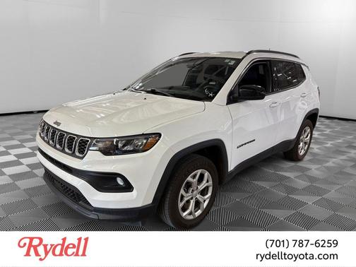 Bright White Clearcoat 2024 Jeep Compass Latitude