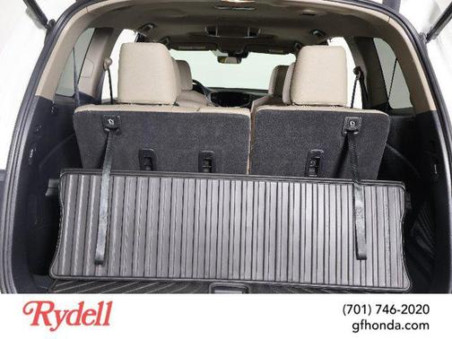 2022 Honda Pilot Touring 8-Passenger
