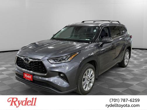 Magnetic Gray Metallic 2023 Toyota Highlander Limited