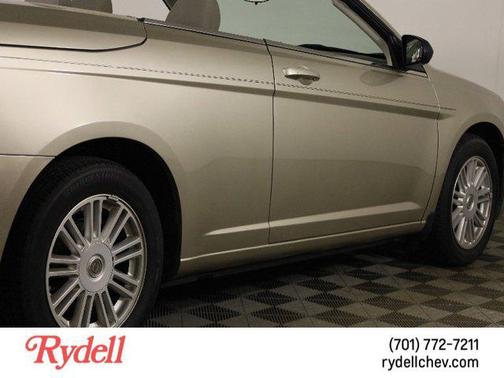 2008 Chrysler Sebring Base