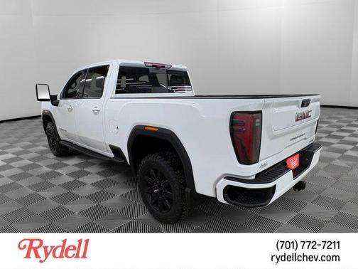 Summit White 2024 GMC Sierra 2500 AT4